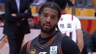 犯规大战！克里斯22+13 古德温31+9 山东7人上双送江苏9连败