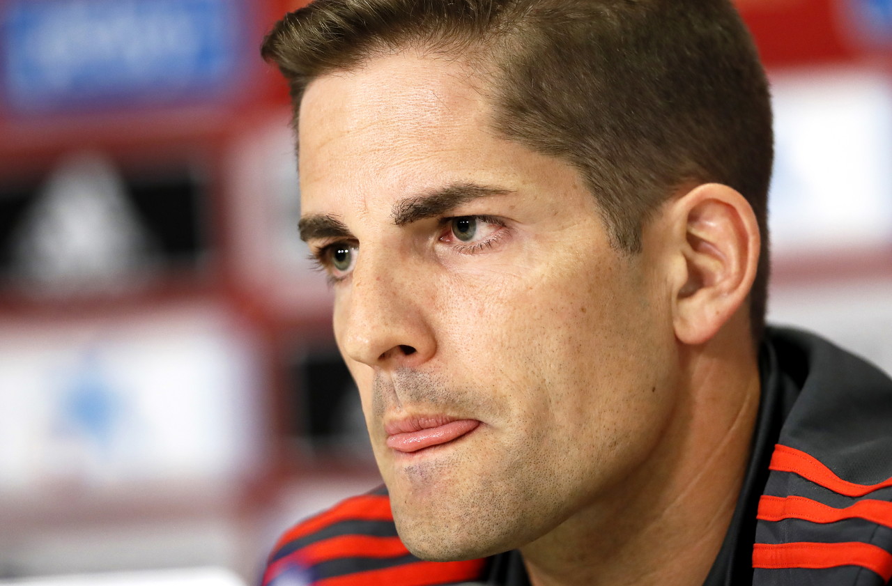 索契主场0-4惨败，主帅宣布捐出一半薪水：我们不配得到这么多钱