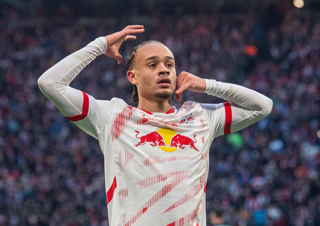 图片报：切尔西、拜仁、国米、巴萨都是西蒙斯潜在下家，蓝军最热