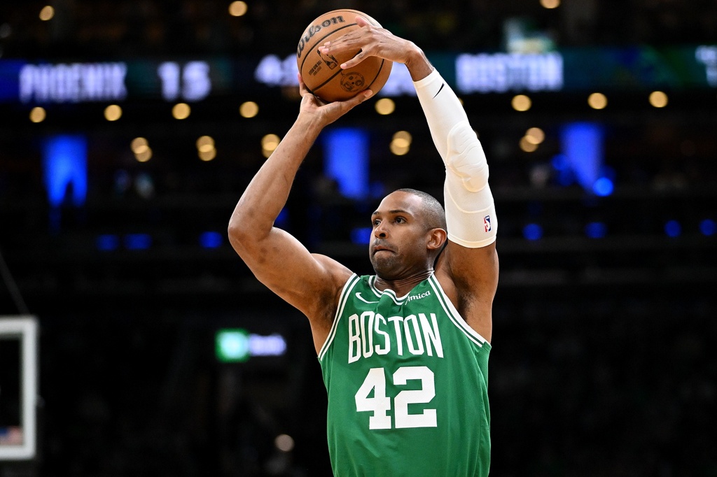 名记：预计梅尔顿和小佩顿会和勇士签底薪 霍福德570万交税版中产