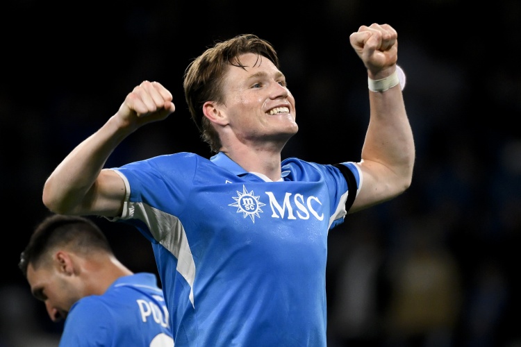 泰晤士报：麦克托米奈令那不勒斯球迷着迷，特举办苏格兰风味活动