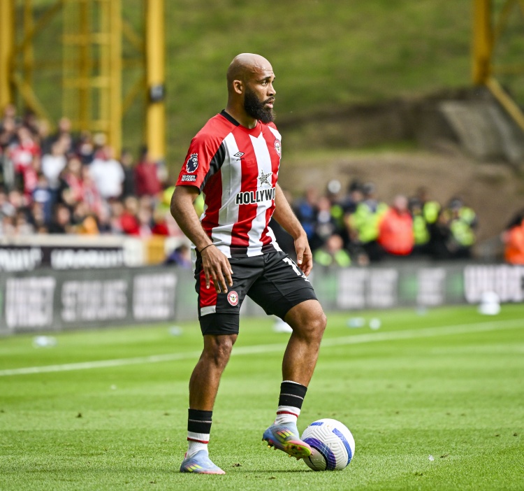 费迪南德：我很喜欢姆贝莫，他跑位灵活、能进球、能突破、有力量