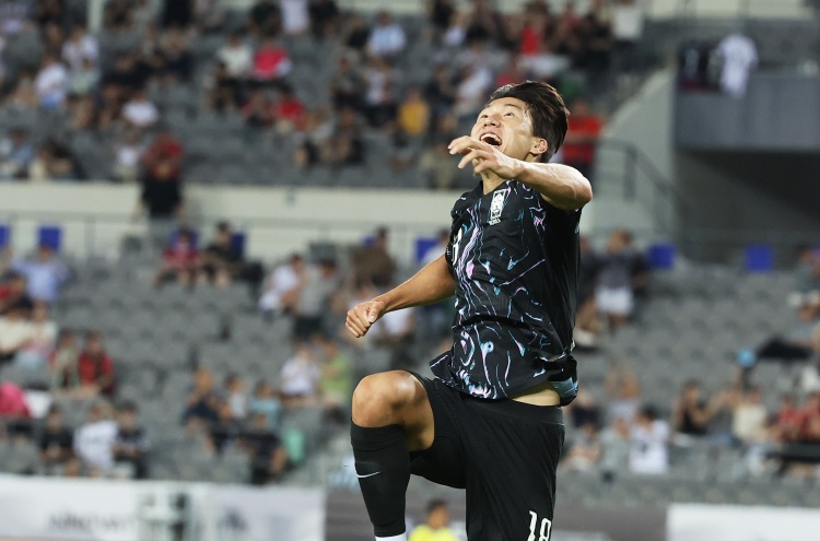 韩国前锋：打进A级赛事处子球很开心 父子都入选国家队不常见