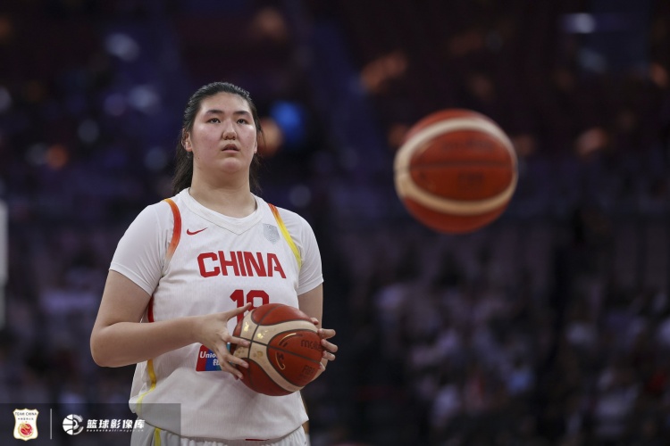 济南时报：张子宇场均得分全队第1 球迷和中国女篮都需要更有耐心